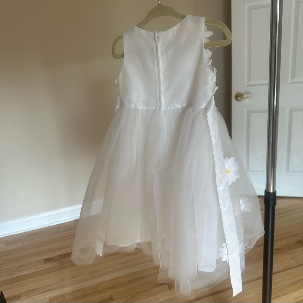 2T Girls White pTulle Dress - Picture 4 of 11